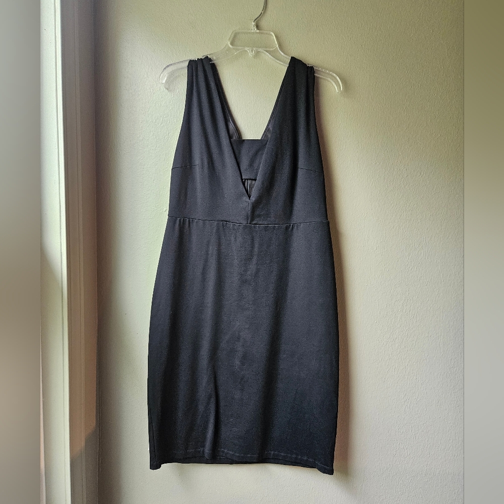 Cynthia Rowley Black Sheath With Keyhole Cut Out Size Large